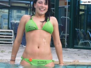 from the yacht to the beach, and then to the pool. Thumb 54