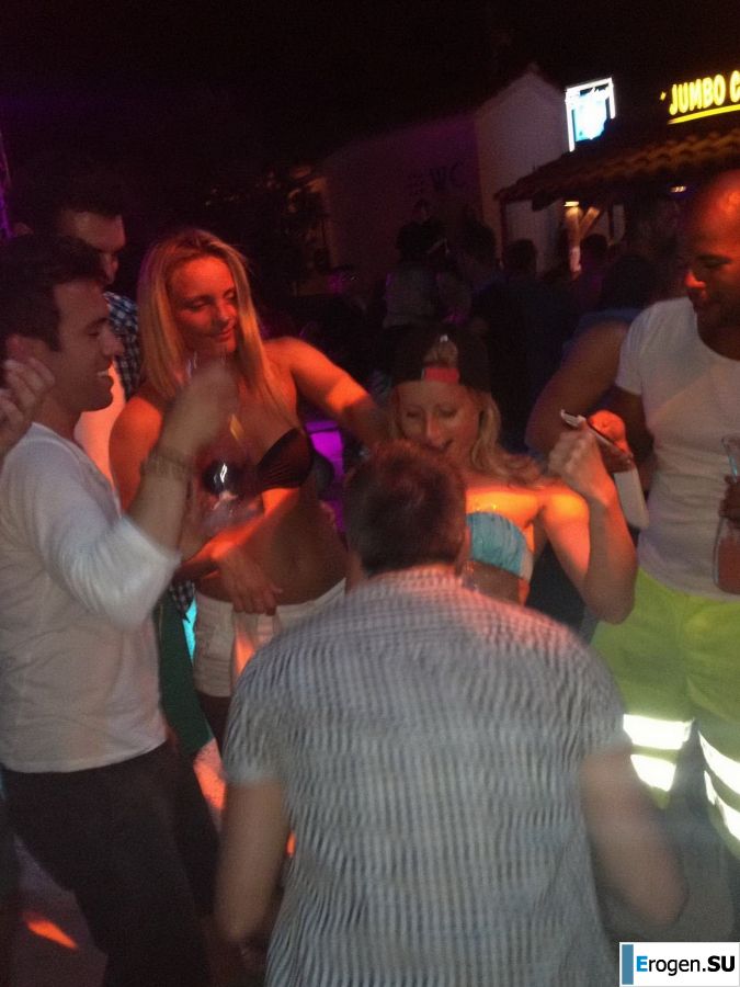 развратные вечеринки на пляже. Фото 19
