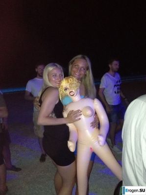 развратные вечеринки на пляже. Эскиз 13