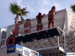 развратные вечеринки на пляже. Эскиз 37