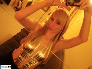 pathos blonde and her camera. Thumb 35