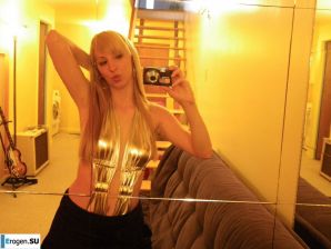 pathos blonde and her camera. Thumb 39