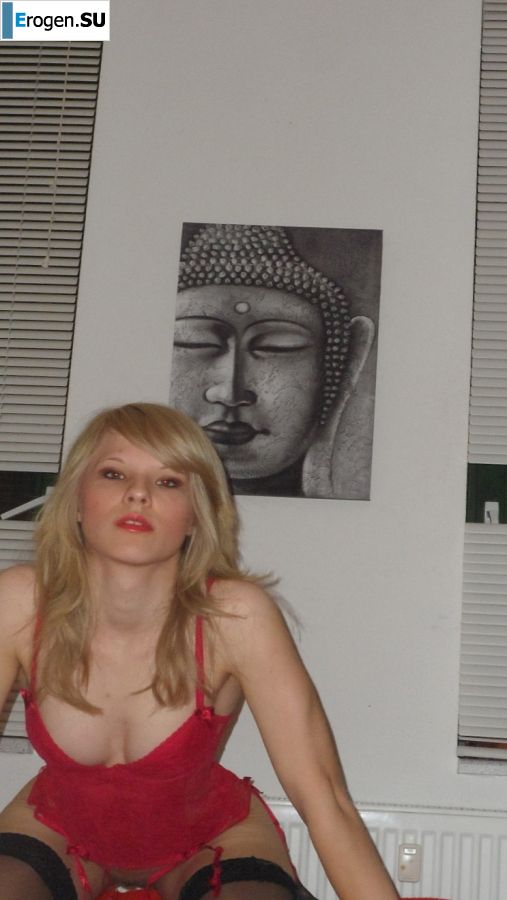 slightly underfucked blonde. Photo 21
