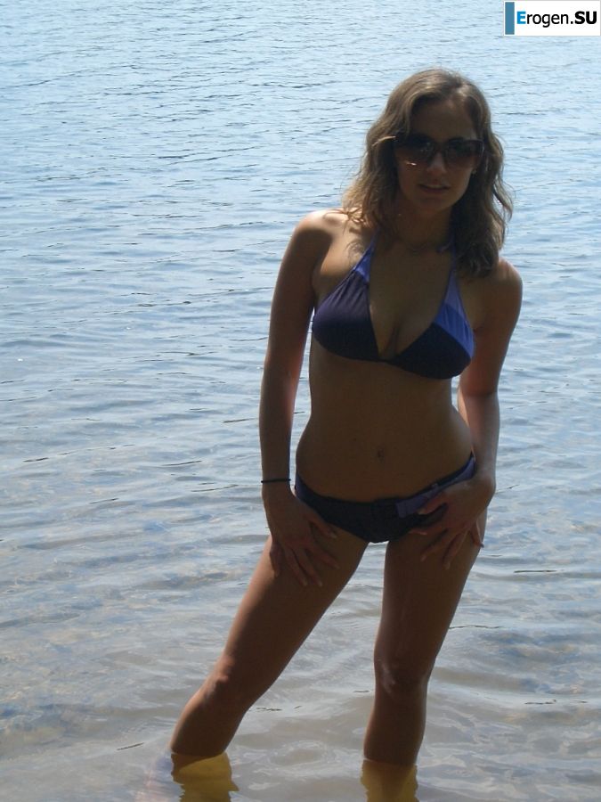 a charming girl with a mole in the ass. Photo 11