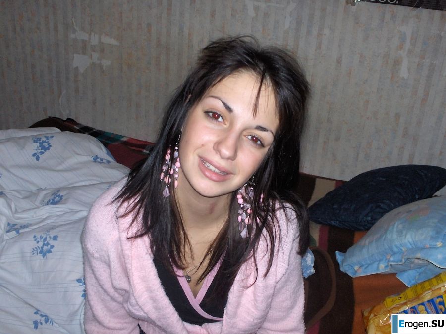 угрюмый стриптиз без единой улыбки. Фото 37