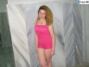 shy blush and curls. Thumb 5