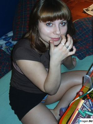 девушка с фантазией и ее парень. Эскиз 20