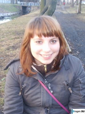 девушка с фантазией и ее парень. Эскиз 52