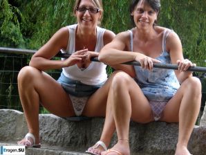 mature girlfriends decided to fool around. Thumb 41