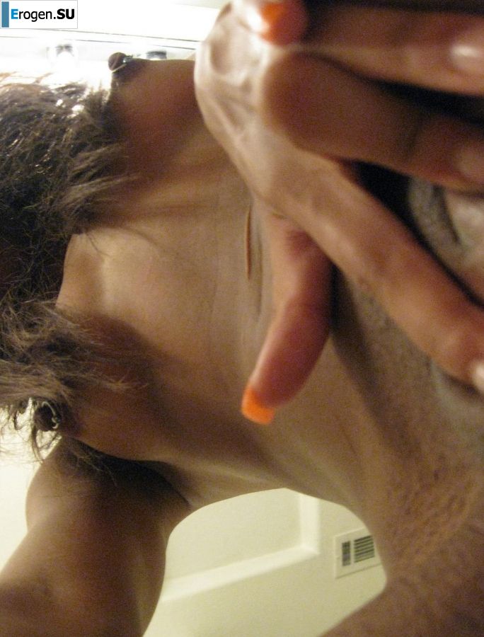 selfie of a naked black woman. Photo 22