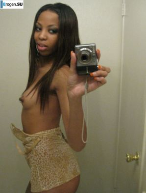 selfie of a naked black woman. Thumb 14