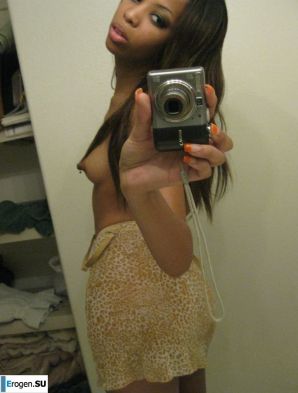 selfie of a naked black woman. Thumb 15