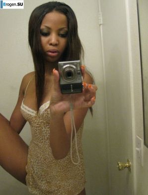 selfie of a naked black woman. Thumb 5