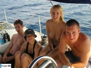 пати с тёлками на яхте. Эскиз 11
