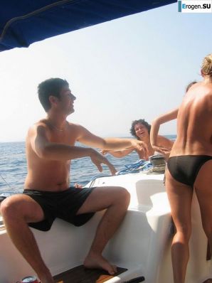 пати с тёлками на яхте. Эскиз 12