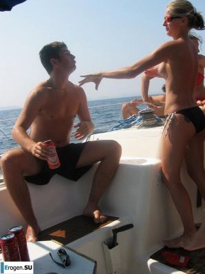 пати с тёлками на яхте. Эскиз 9