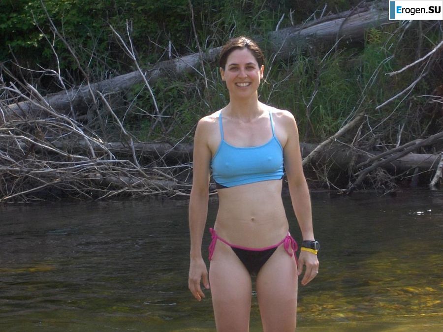 семейная брюнетка снялась для истории. Фото 38