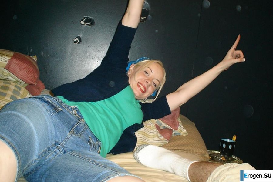 contrast blonde waiting for sex. Photo 39