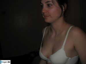 семейная брюнетка снялась для истории. Часть 2. Эскиз 18