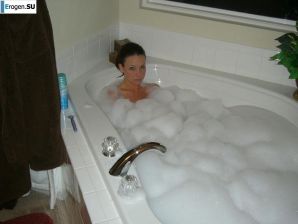 она в экстазе от ролевых игр. Эскиз 9