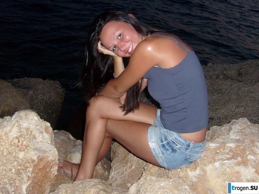 youth on a rocky shore. Photo 33