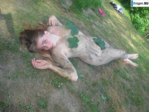 лезбиянки в палаточном лагере. Эскиз 12