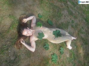 лезбиянки в палаточном лагере. Эскиз 26