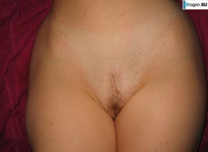 рыжая конопатая стройная женщина. Эскиз 36