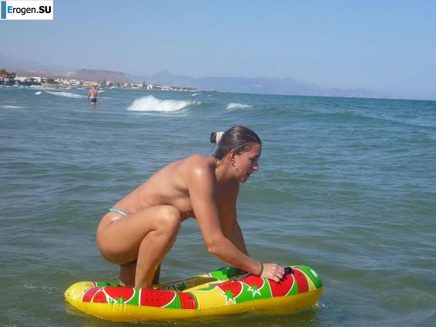 веселье на нудистском пляже. Фото 21