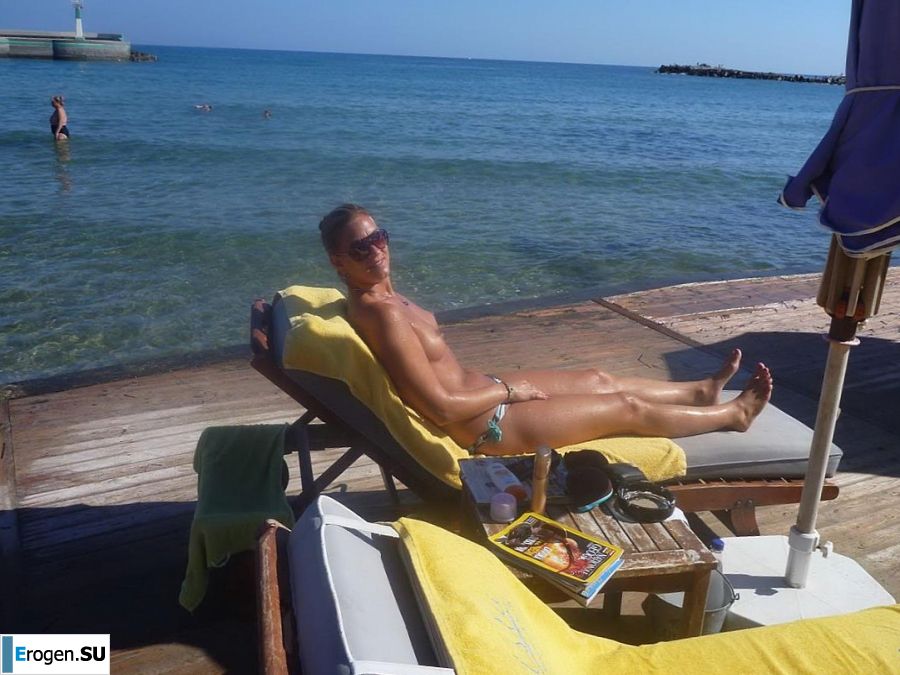 веселье на нудистском пляже. Фото 40