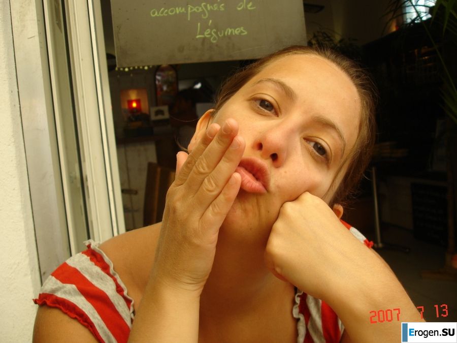 засветила свой третий размер груди. Фото 7