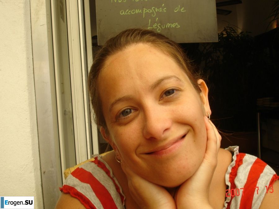 засветила свой третий размер груди. Фото 8