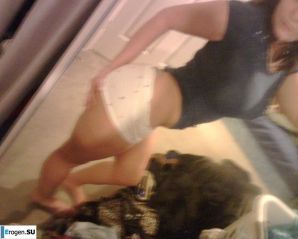 pathetic vulgar selfies on the phone. Thumb 7