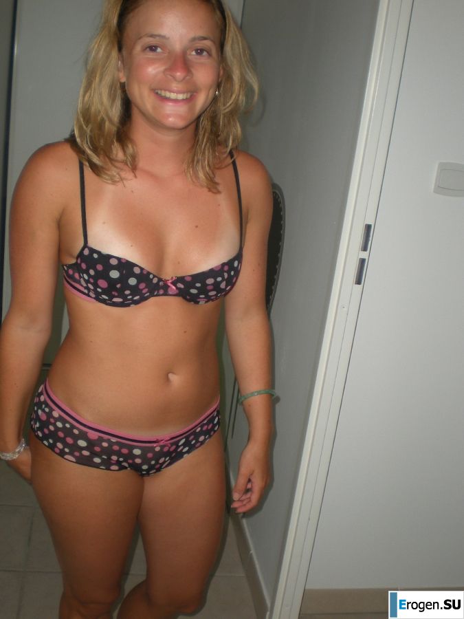 озорная шалунья на пляже. Фото 17