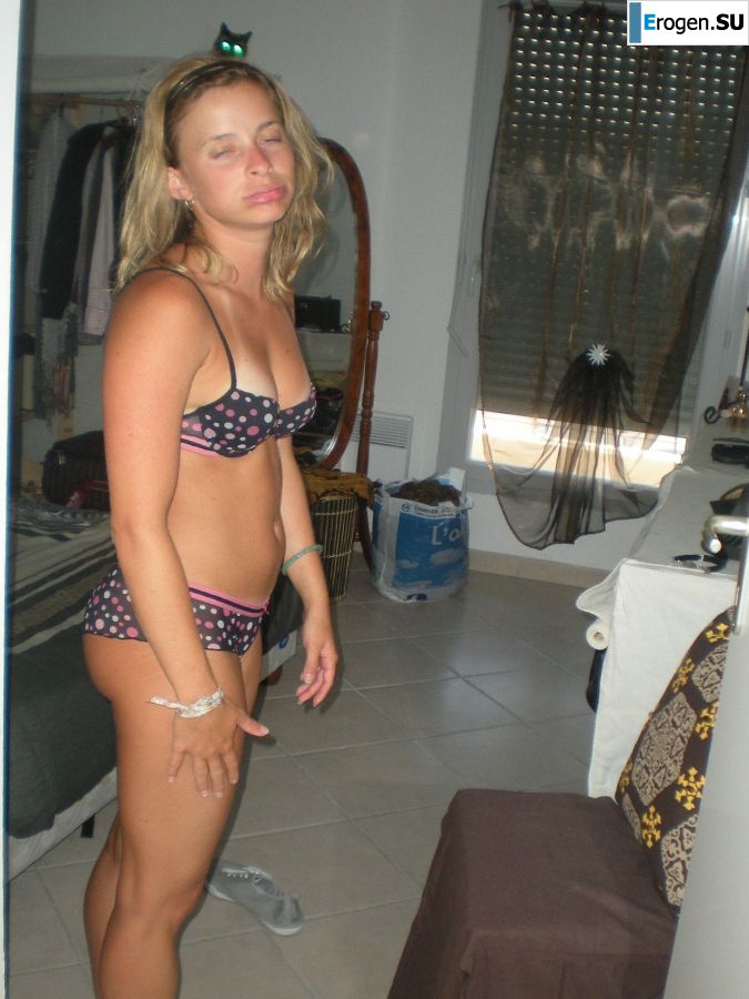 озорная шалунья на пляже. Фото 18