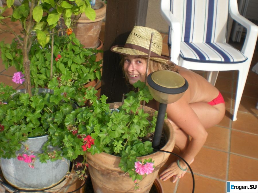 озорная шалунья на пляже. Фото 6