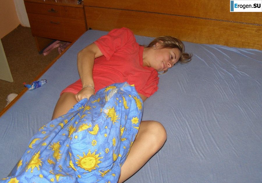 nude on the beach and in the room. Photo 29