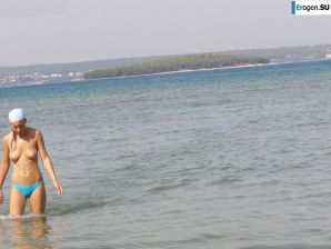 nude on the beach and in the room. Thumb 26