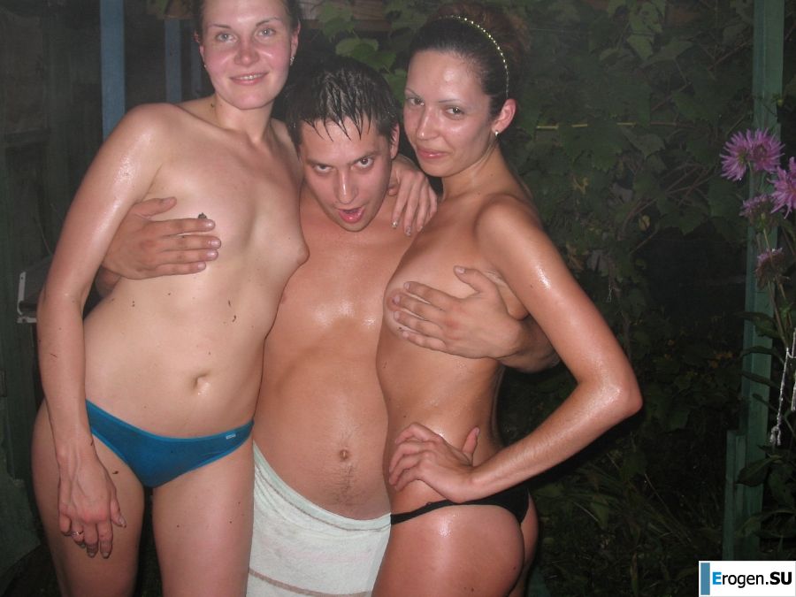 nudists in nature outside the city. Photo 28