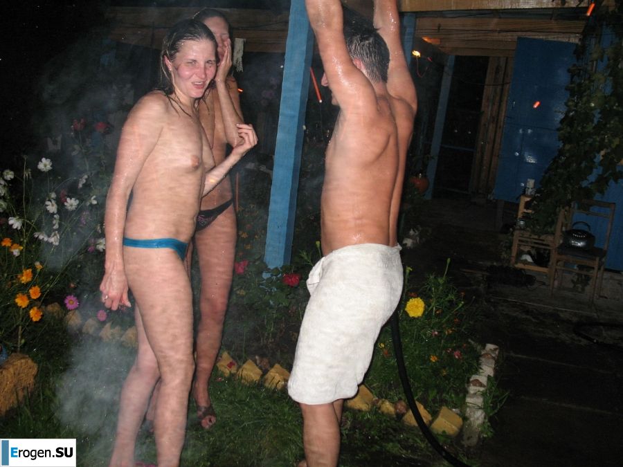 nudists in nature outside the city. Photo 35