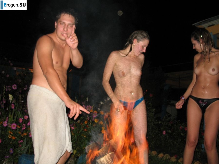 nudists in nature outside the city. Photo 43