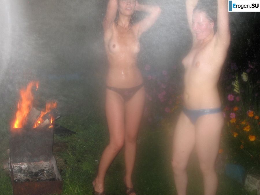 nudists in nature outside the city. Photo 47