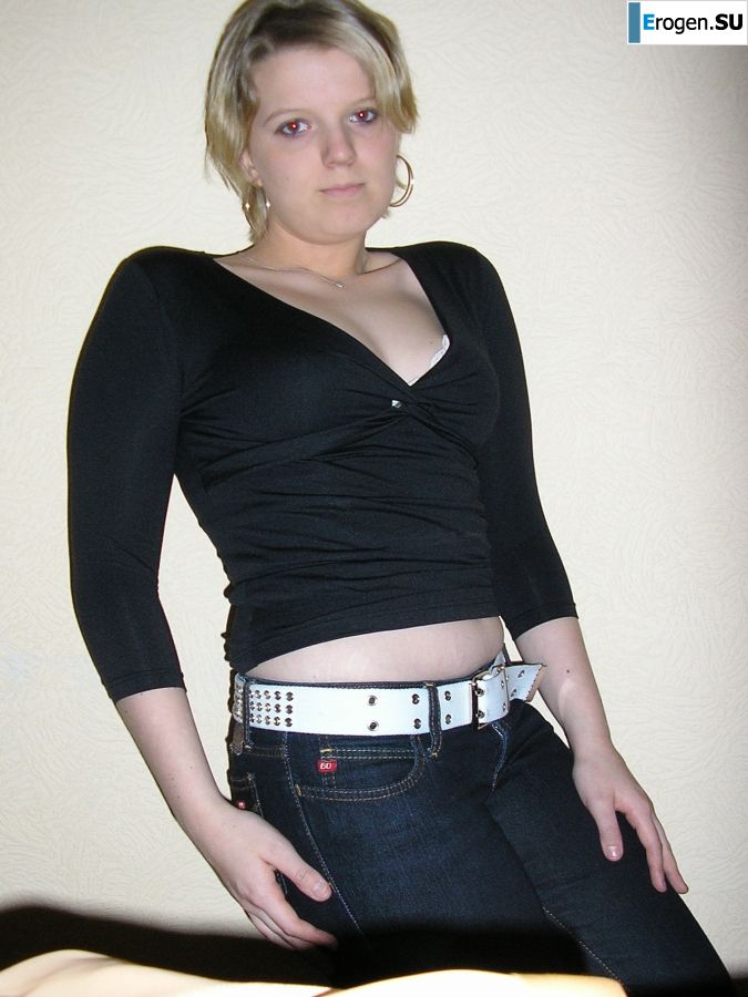 the next self-arrows of an uncut girl. Photo 11