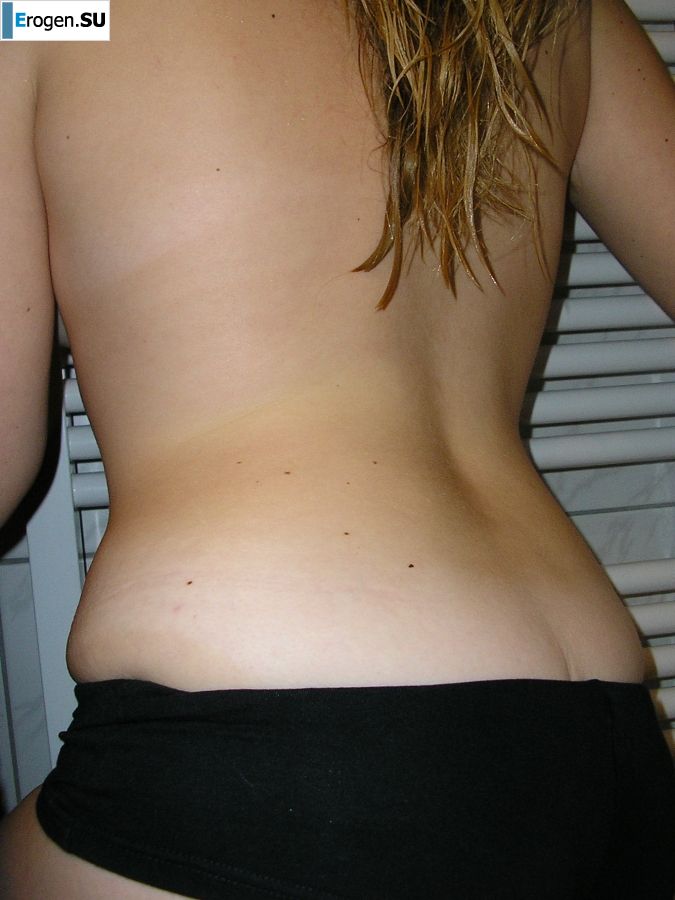 the next self-arrows of an uncut girl. Photo 25