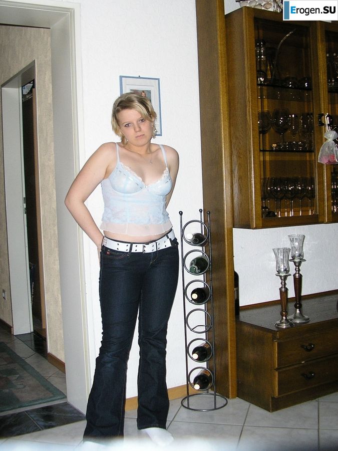 the next self-arrows of an uncut girl. Photo 5