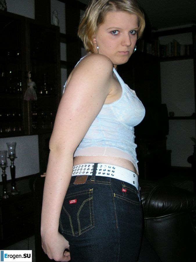 the next self-arrows of an uncut girl. Photo 8