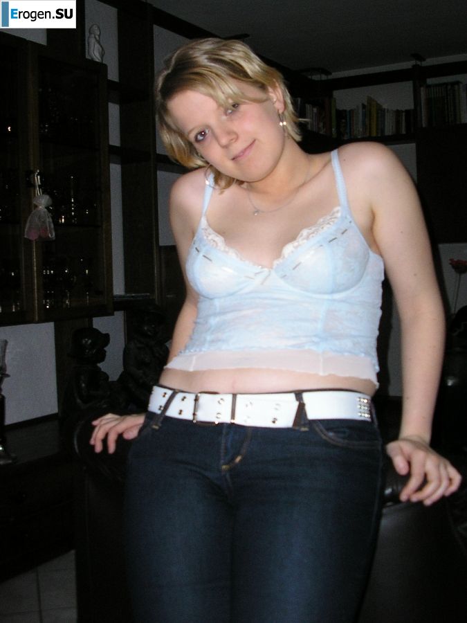 the next self-arrows of an uncut girl. Photo 9