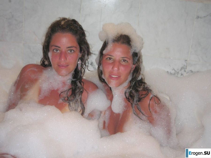 three lesbian girlfriends. Photo 3