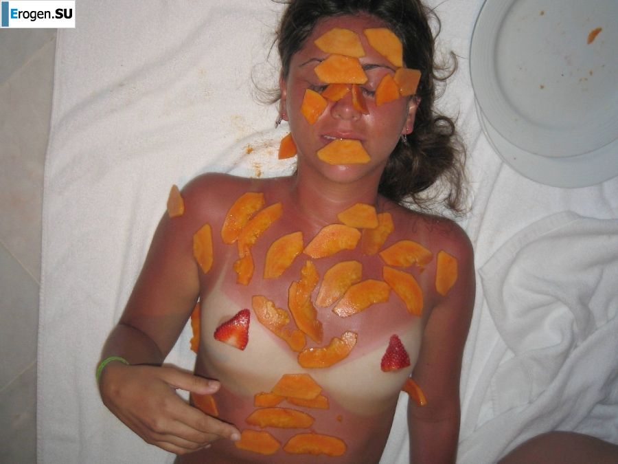 three lesbian girlfriends. Photo 8