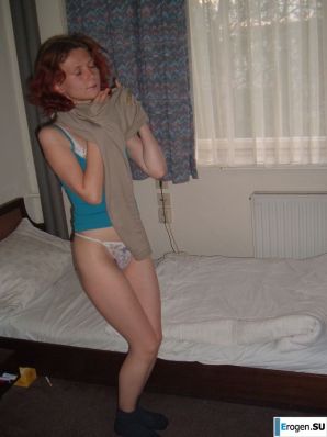 red-haired slim beast without underwear. Thumb 16